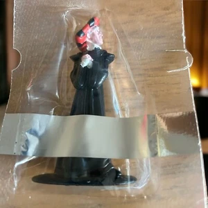 Disney Jorobado de Notre Dame Juez Claude Frollo Figura General Mills Promo - Imagen 1 de 5