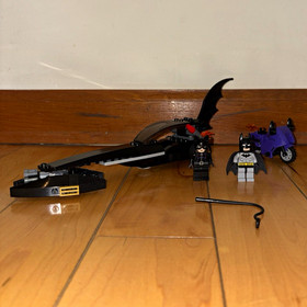 LEGO Batman Dragster: Catwoman Pursuit Set 7779 Complete with Minifigs