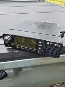 Motorola XPR5550e UHF Two Way Radio AAM28TRN9WA1AN Minty - Picture 1 of 6