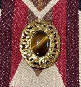 Chanel CC Logos Tiger Eye Brooch 95A Gold Tone Pin RARE T26 - Picture 1 of 9