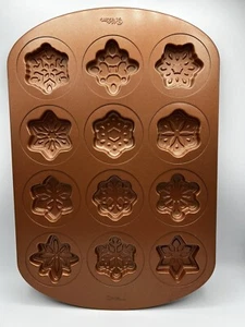 Wilton Weihnachtsplätzchenpfanne 12 Hohlraum Schneeflocke Keksform Antihaftbeschichtet Metall - Bild 1 von 7