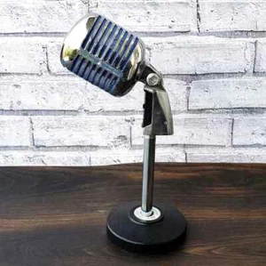 Old-School Dynamic Microphone – Vintage Retro Stand Mic with Metal Grill Look. - Picture 1 of 9