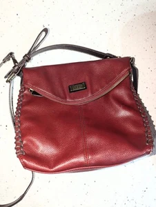 Chala bezaubernde Umhängetasche/Tasche mit Klappverschluss Kieselrot/Weinrot - Bild 1 von 8