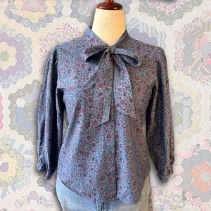 J.CREW Tie-Neck Blouse in Liberty Columbo Chambray Blue Ditzy Floral Fabric Sz M - Picture 1 of 12