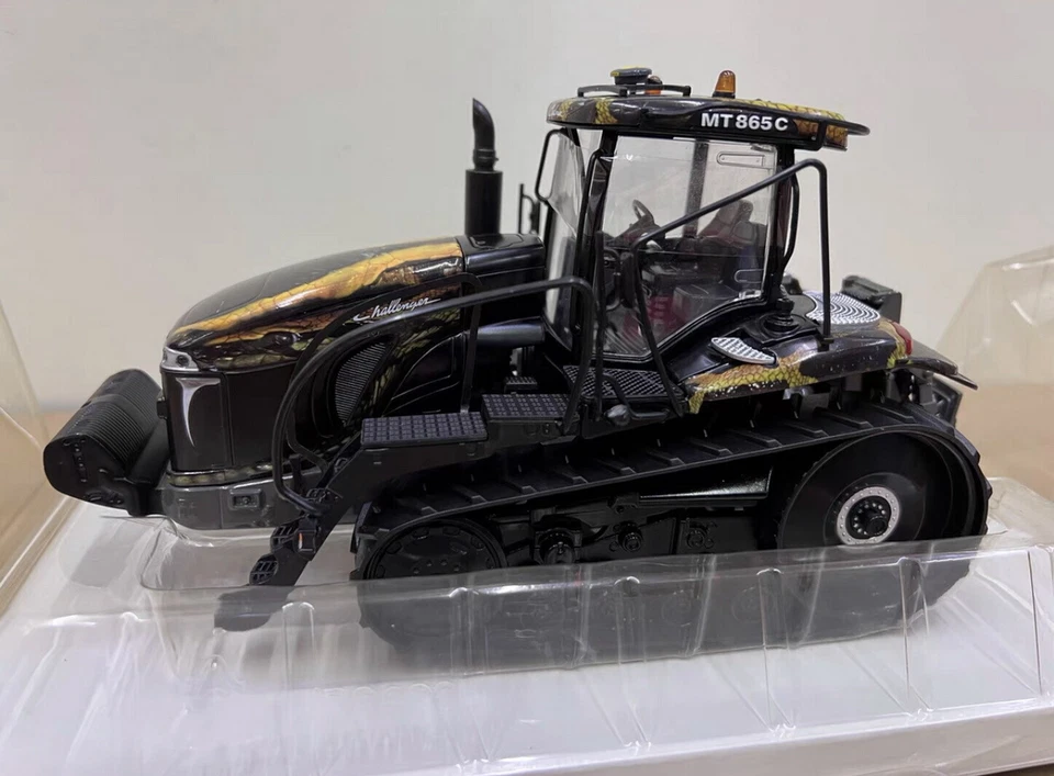 MODELO TRACTOR AGRÍCOLA NORSCOT 1/32 CHALLENGE MT865C EDICIÓN ESPECIAL Foto 1 de 4
