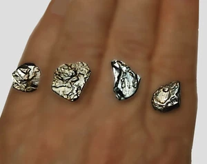 53652.0 - 6 Australian Raw Black Star Sapphires Flat ready to set into Jewellery - Picture 1 of 9