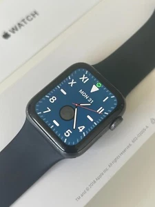 Apple Watch Series 6 (GPS), 40mm Black Aluminum, Unlocked, Grade C+ - Picture 1 of 7