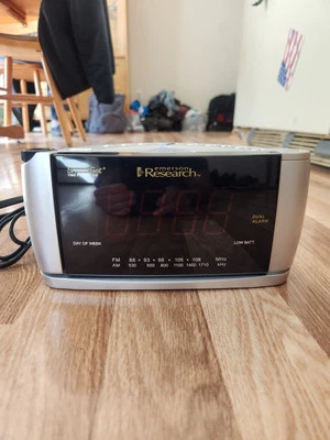 Emerson Research Smart Set Time Projector Alarm Clock Model CKS3516 Tested  - Image 1 of 4