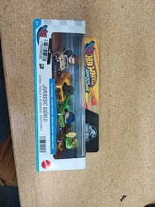 Hot Wheels RACER VERSE Jurassic World 4 Pack Mattel NEW SEALED - Picture 1 of 6