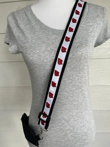 University of Wisconsin Purse Strap 46" Grad Alumni Gift 4 Her Mom Nana Badgers - Picture 1 of 4