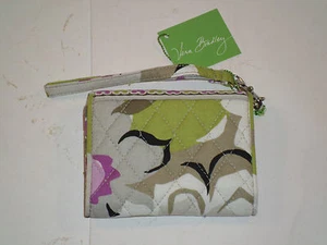 VERA BRADLEY PORTOBELLO ROAD SUPER SMART WRISTLET NWT VERY NICE - Picture 1 of 5