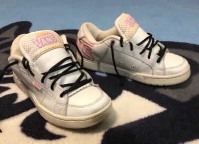 Mujeres Vans SB Informales Moda Zapatos Talla 7.5 EU Talla 38 Blanco Rosa Negro PadTongue Foto 1 de 4