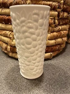Vintage White Milk Glass 7.5" Vase Grape Leaf Fruit Pebble ~ Heavy Indiana Glass - Picture 1 of 5