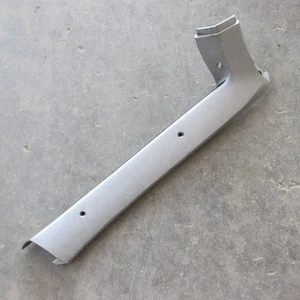 78 79 80 81 82 CHEVROLET CORVETTE C3 ORIGINAL GM RIGHT PILLAR POST TRIM 466700 - Picture 1 of 3