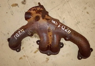 Isuzu Campo, Trooper 4ZD1 Petrol OHC 2,3cc 8V 4WD exhaust manifold used - Image 1 of 3