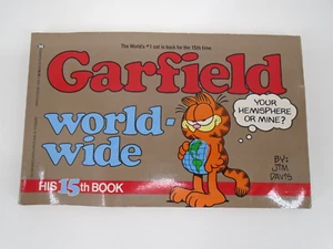 Garfield World-Wide: His 15th Book by Jim Davis 1988 Comic Strip Paperback Book - Bild 1 von 10