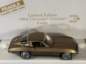 Danbury Mint 1:24 1964 Chevrolet Corvette Coupe Diecast Car Gold/Bronze Neu in OVP USA - Bild 1 von 10