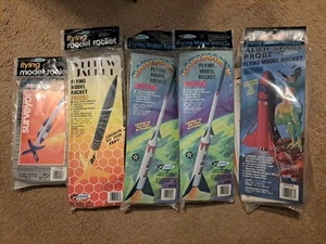 5 Vintage Estes Rockets New Sealed see listing - Picture 1 of 7