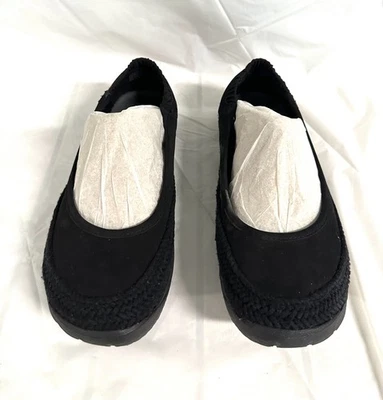 Earth Origins Women's Faux Suede  Slip-On Flat Sz 7.5 black  New in box  - Image 1 of 4