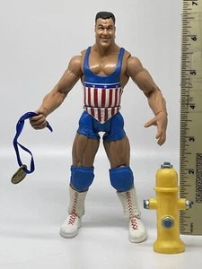 WWE Superstars Uncovered Kurt Angle mit Hydranten + Medaille Jakks Pacific 2002 - Bild 1 von 12
