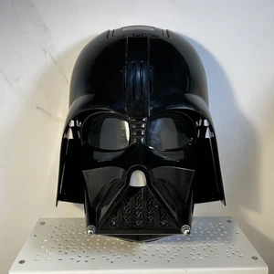 Hasbro Darth Vader 2013 Electronic Voice Changing Mask - Bild 1 von 4