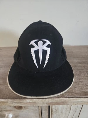 Gorra de béisbol oficial WWE Roman Reigns “Acknowledge Me” Snapback con etiquetas Foto 1 de 4