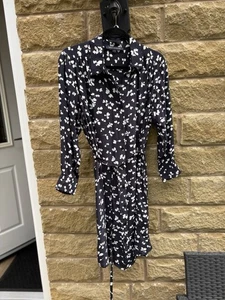 Vestido Colección Francesa - Talla 14 Con Botones y Corbata con Cinturón - Floral Azul Marino - Imagen 1 de 13