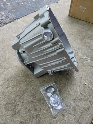 01 02 03 04 05 06 GM 4x4 ZF S6-650 Adapter Housing, 1319-301-040 ZF6 TAILHOUSING - Image 1 of 4