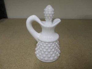 Vintage Fenton Hobnail Milchglas Öl/Essig Krug Flasche Krug mit Stopfen - Bild 1 von 7