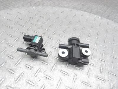 Lote de solenoide válvula de admisión de aire Honda CBR 250R CBR250R 2011 11-13 Foto 1 de 4