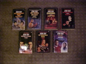VINTAGE (7) ORIGINAL STAR TREK PAPERBACK BOOKS-USED - Picture 1 of 3