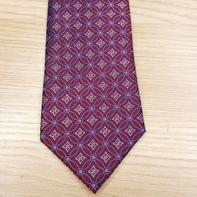 BLOOMINGDALES TIENDA PARA HOMBRES Corbata Cuello Borgoña Medallón Clásica 100% Seda Foto 1 de 4