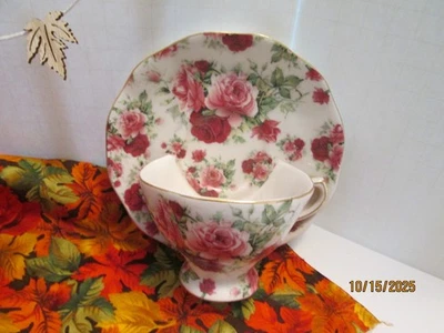 Victoria's Garden Porcelana Taza/Platillo Repuesto para Luz Nocturna Foto 1 de 4