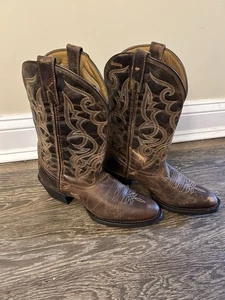 Laredo Maddie bestickte elegante Damenstiefel rund geschnitten ─ braun ─ Größe 8,5 Abnutzungsspuren - Bild 1 von 15