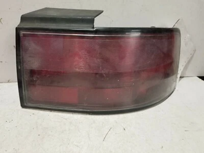 Luz trasera derecha GM 1993-1997 OEM GM Cadillac Seville Foto 1 de 4