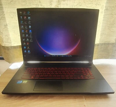PC portable noir gamer MSI GF76 RTX 3050 i7 17.3 pouces en parfait état  - Photo 1/4