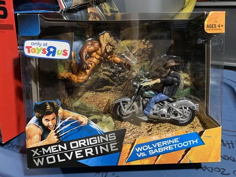 Sabretooth Vs Wolverine Marvel Universe 3.75" TRU Comic Back Road Brawl MISB Cover