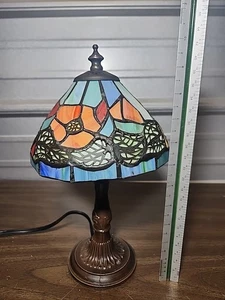 KLEINE SCHREIBTISCHLAMPE im Tiffany Stil - Bild 1 von 4