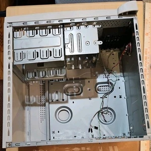 ATX Mid Tower Speaker Floppy Computer Case Beige Grey VINTAGE Metal Vented Legs - Picture 1 of 19