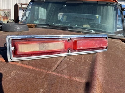 1966 Chevrolet Bel Air Biscayne conjunto de lanterna traseira direita Chevy OEM 66 RH - Imagem 1 de 4