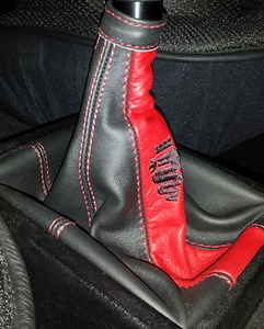 ALFA ROMEO 155 Q4 CUFFIA CAMBIO IN PELLE NERA e ROSSA + RICAMO - Imagen 1 de 1