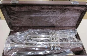 YAMAHA Trumpet YTR-2320ES Used with Case - Picture 1 of 8