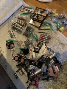 lots of mixed Cosmetict set - Picture 1 of 1