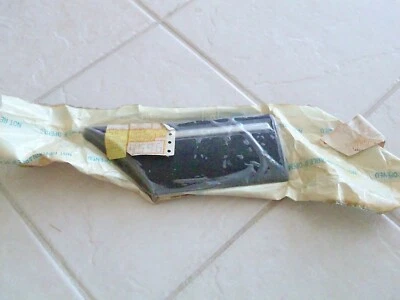 Pontiac Sunbird J-2000 LH 1984-1991 Frnt Fdr Lwr Rr Molding 10026180 Nuevo de Lote Antiguo Foto 1 de 4