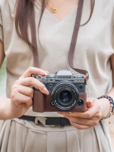 Genuine Leather Camera Half Case Cover Bag for Fujifilm XT5 Fuji X-T5 Camera - Picture 1 of 17
