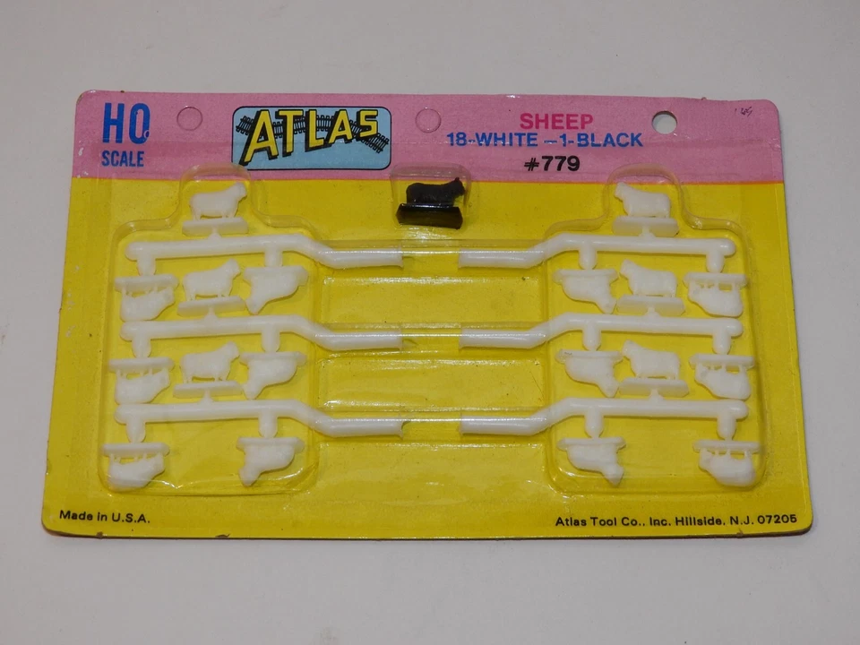 ATLAS HO scale 779 SHEEP 18 WHITE 1 BLACK SHEEP - Image 1 of 1