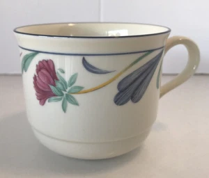 Lenox Chinastein Mohnblumen auf blauem Muster Kaffeebecher/Teetasse 8 Unzen Rosa & Blau - Bild 1 von 4