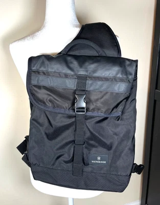 VICTORINOX 男式黑色吊带斜挎包单肩笔记本电脑背包衬垫背面  — 第 1/4 张图片