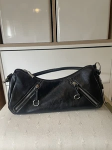 Ashley Jones Shoulder Bag Brand New With Tags Black With Zip Pockets Features - Picture 1 of 12