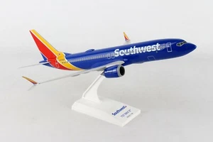 SKYMARKS (SKR938) SOUTHWEST 737MAX8 (N8706W) CON CÚPULA WIFI MODELO ESCALA 1:130 - Imagen 1 de 7